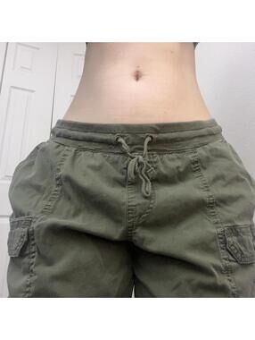 low rise cargo shorts